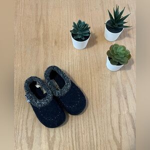 Kamik Cozy Cabin Slippers